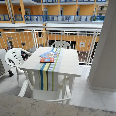 Lion * Μπιμπιόνε